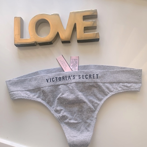 Victoria’s Secret thong- M - Picture 1 of 3
